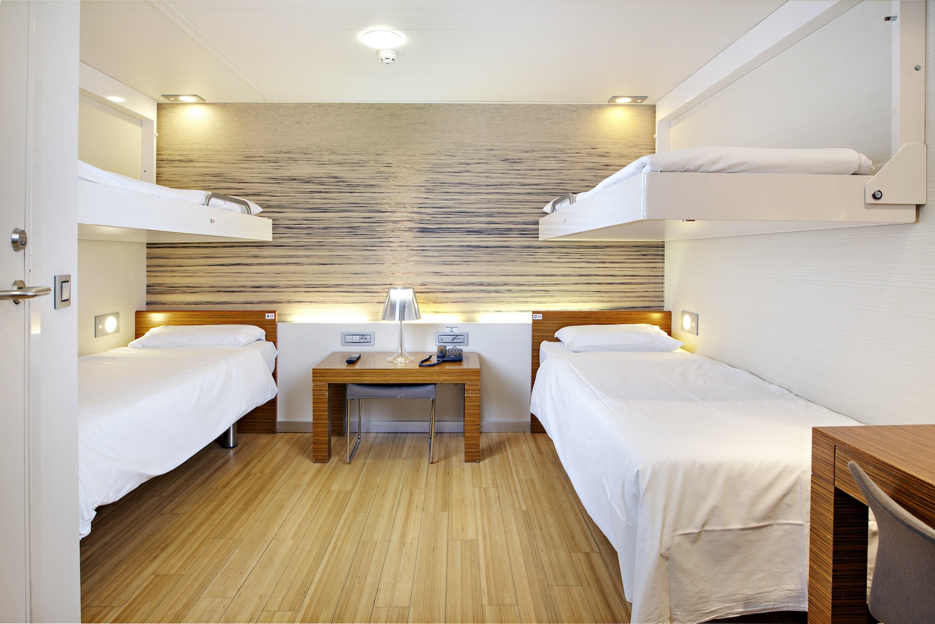 ANEK LINES: Με τον αέρα του τόπου της!-2