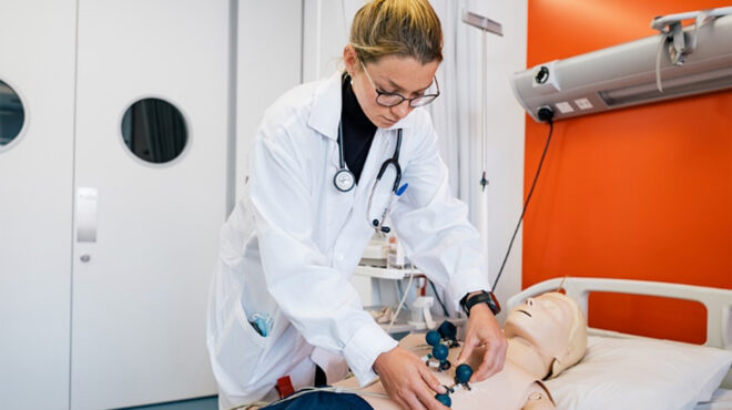 η-ζήτηση-για-νέους-γιατρούς-αυξάνεται-563103985