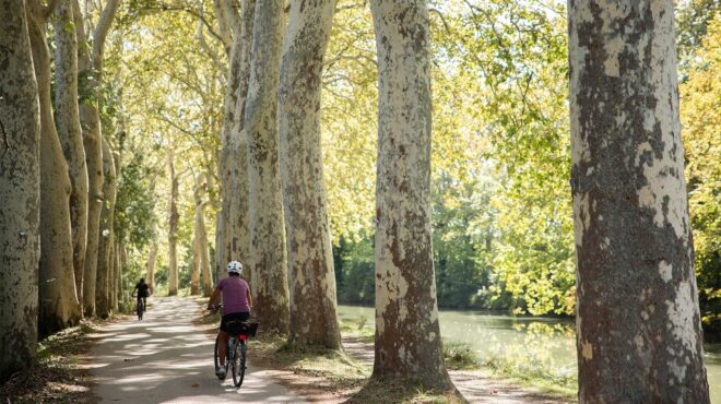 γαλλία-ποδηλατώντας-μέσα-από-πόλεις-κ-563143468