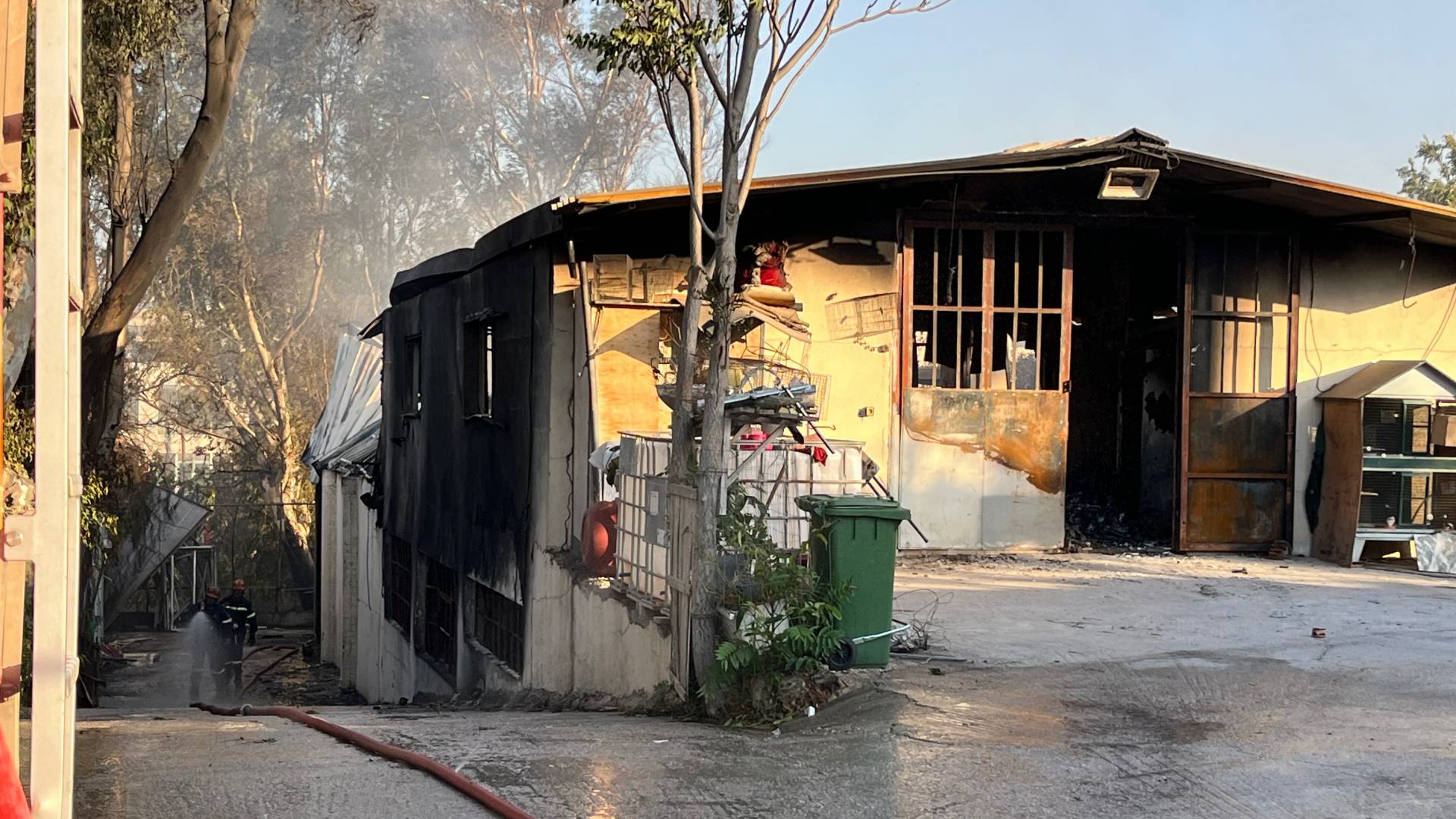 Φωτιά στις Αχαρνές: Κάηκαν εργοστάσια – Πώς ξεκίνησε η πυρκαγιά-6