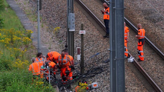 γαλλία-σύλληψη-ακροαριστερού-εξτρεμ-563149129