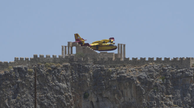 καιρός-σε-κλοιό-καύσωνα-η-χώρα-40άρια-κ-563118898