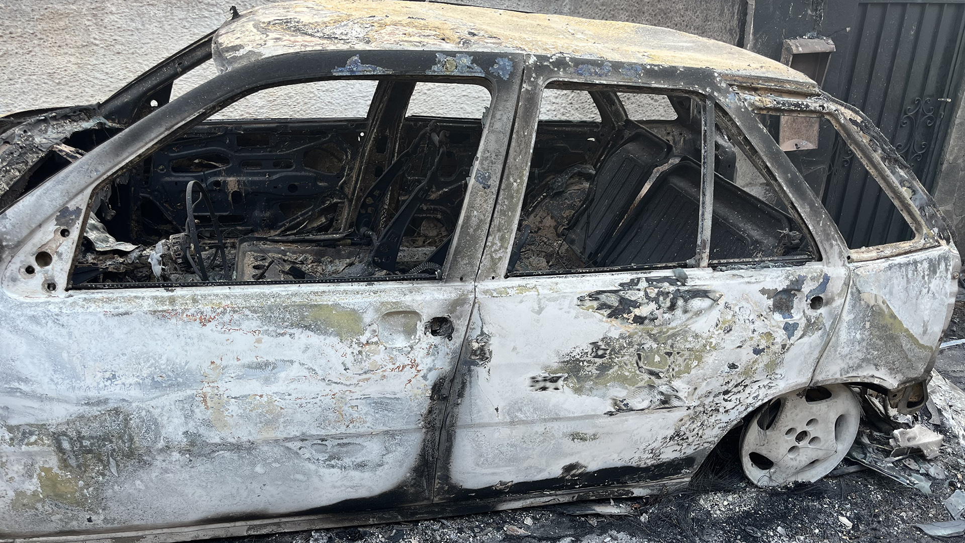 Φωτιά στην Κερατέα: Η επόμενη μέρα-1