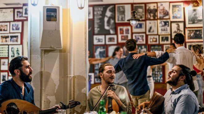 κρήτη-στους-καφενέδες-του-ηρακλείου-ό-563126311