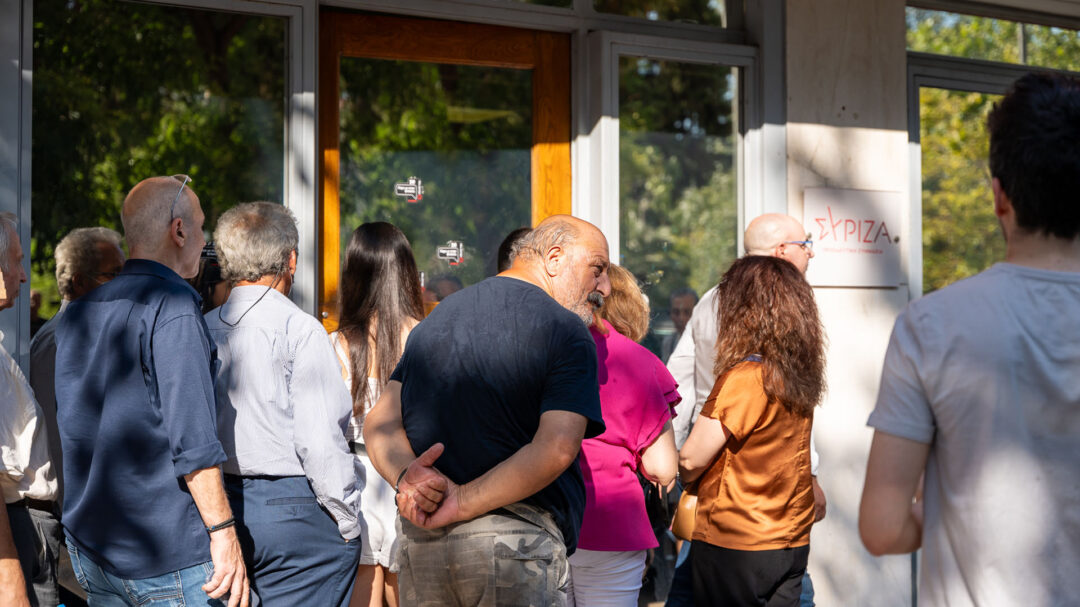 τα-παράπονά-σας-στον-κύριο-κασσελάκη-563122849