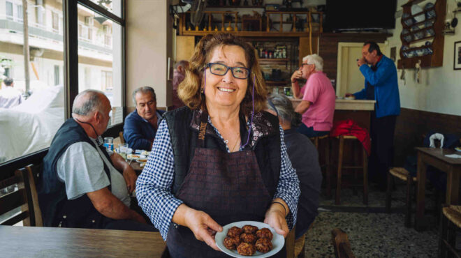 ηράκλειο-στο-καφενείο-του-αλευρά-φάγα-563143498