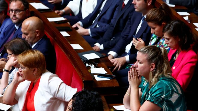 γαλλία-ο-μελανσόν-ετοιμάζει-νομοσχέδ-563139145