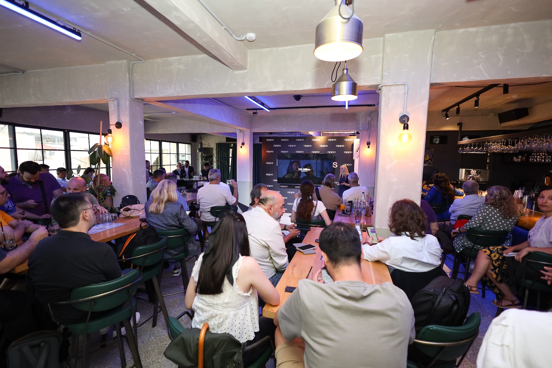 H OPPO παρουσιάζει τα νέα  Reno12 και Reno12 Pro στην Ελλάδα-4