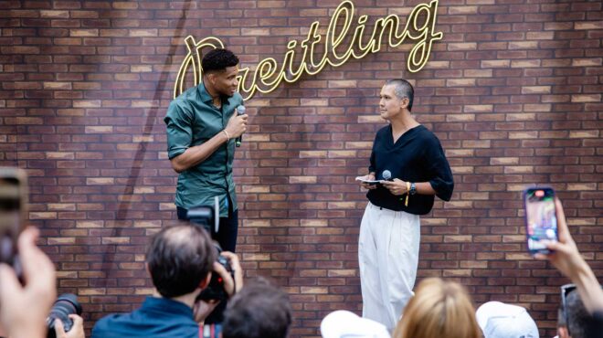 o-γιάννης-αντετοκούνμπο-παρουσίασε-στ-563111269