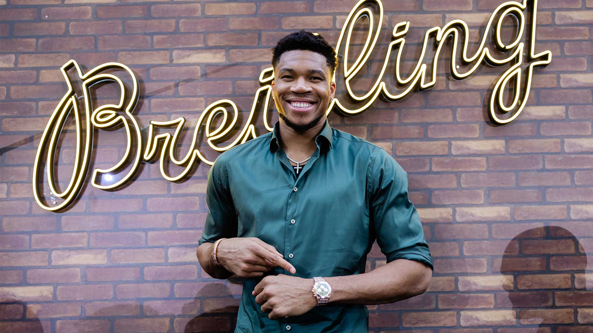 O Γιάννης Αντετοκούνμπο παρουσίασε στο ελληνικό κοινό τα Breitling που σχεδίασε ο ίδιος-3