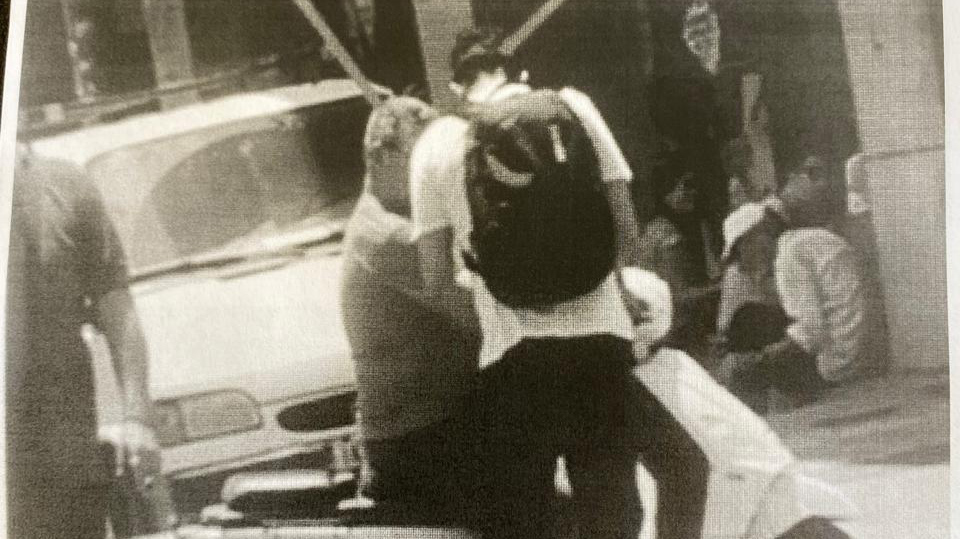 Φωτογραφίες από τη δράση του κυκλώματος εκβιαστών στην Αθήνα-1