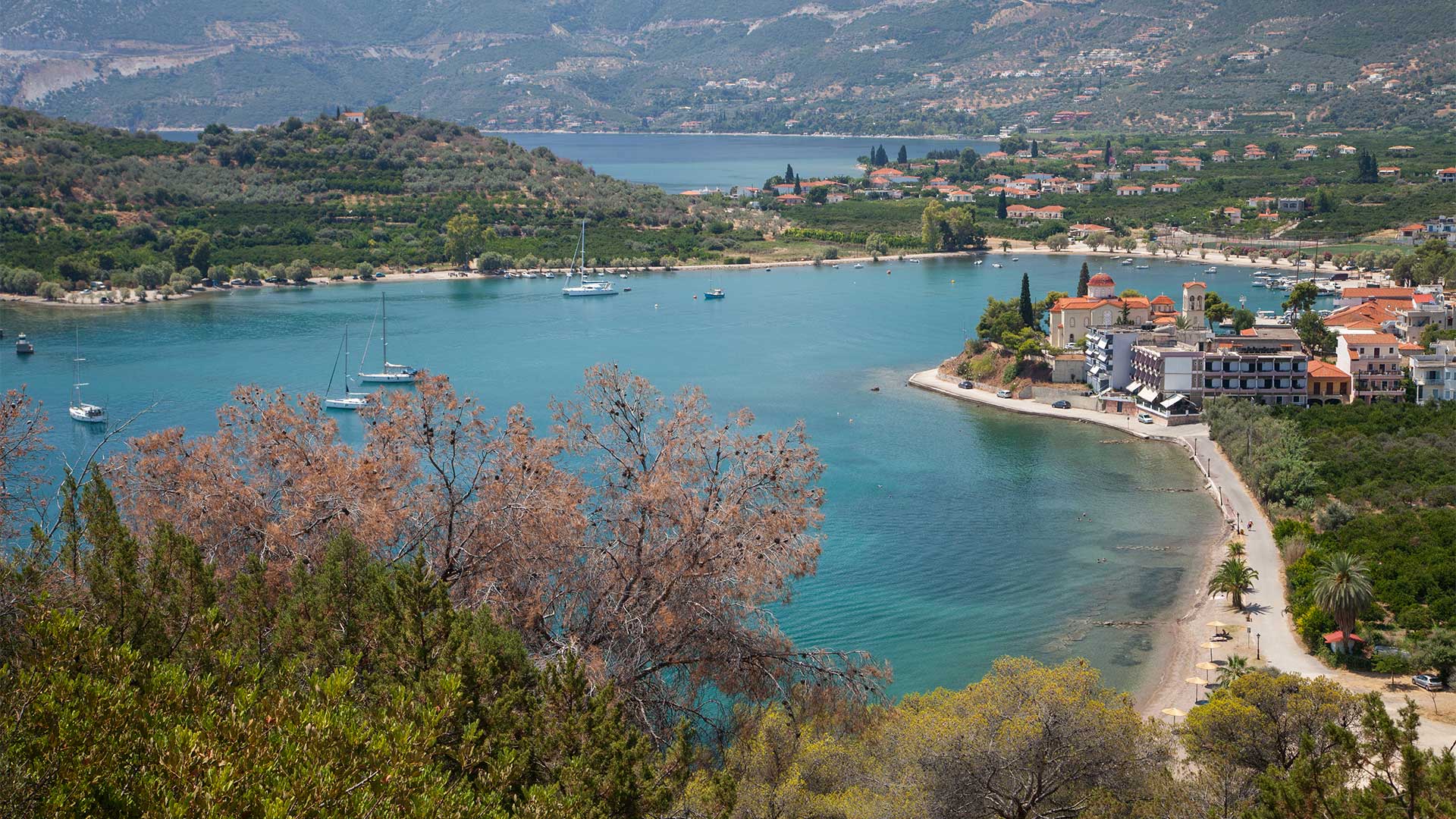 Σαββατοκύριακο στην Επίδαυρο, για θέατρο και βουτιές-5