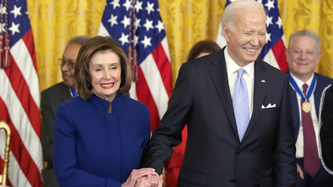 πελόζι-προς-μπάιντεν-οι-δημοσκοπήσει-563131879