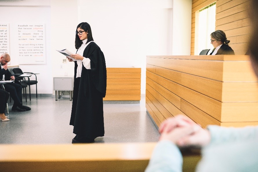 Οι νέες τάσεις και ειδικότητες του Νομικού Επαγγέλματος-1