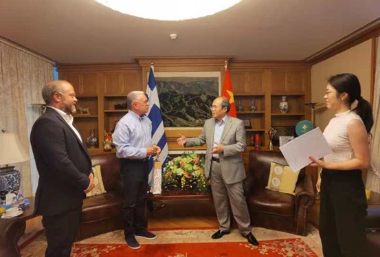 Ο Αντιπεριφερειάρχης Πελοποννήσου επισκέπτεται την Κινεζική Πρεσβεία στην Ελλάδα.-1