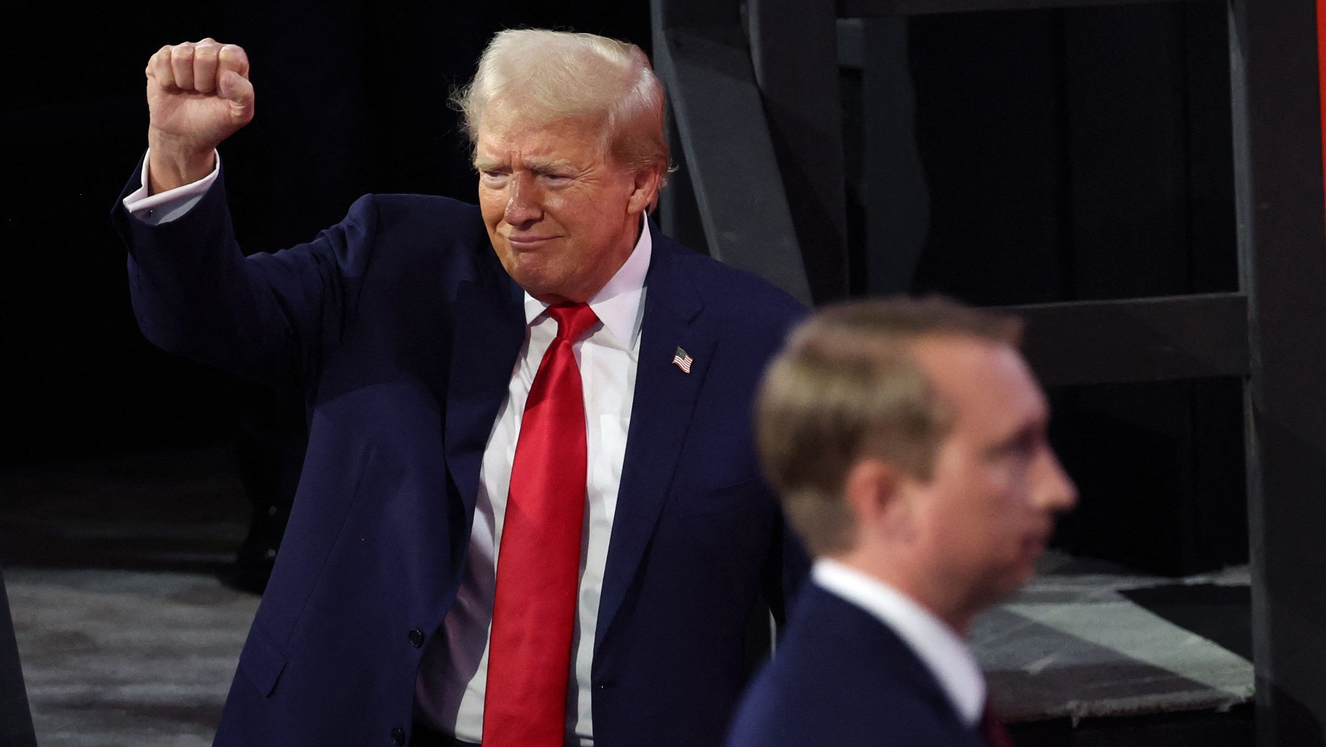 Συνέδριο Ρεπουμπλικανών: Ο Τραμπ, με επίδεσμο στο αυτί, επευφημείται στο Μιλγουόκι (εικόνες)-1