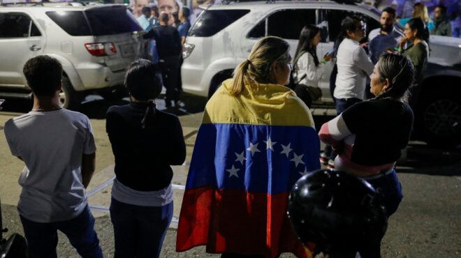 ε-ε-με-το-βλέμμα-στην-αμφιλεγόμενη-νίκ-563148913