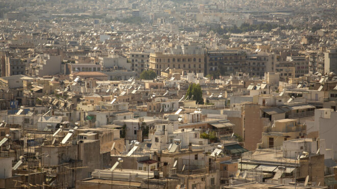 κομφούζιο-με-τα-μπόνους-για-το-ύψος-των-563136925