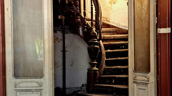 οι-μακριές-σκιές-του-πειραιά-563125687