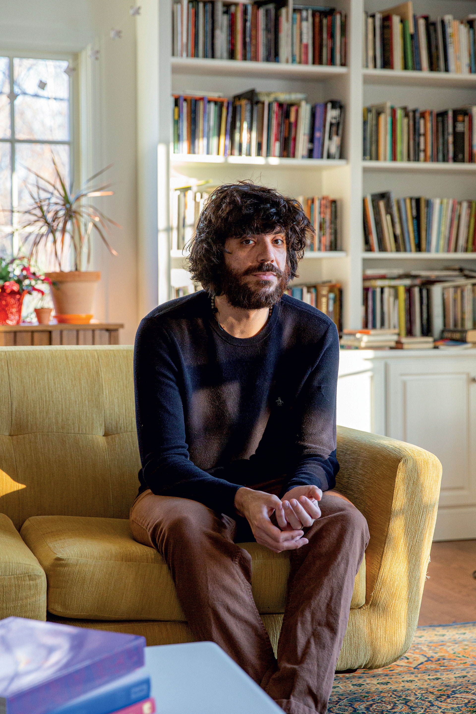 Κάβε Ακμπάρ, ένας σούπερ σταρ των γραμμάτων-1