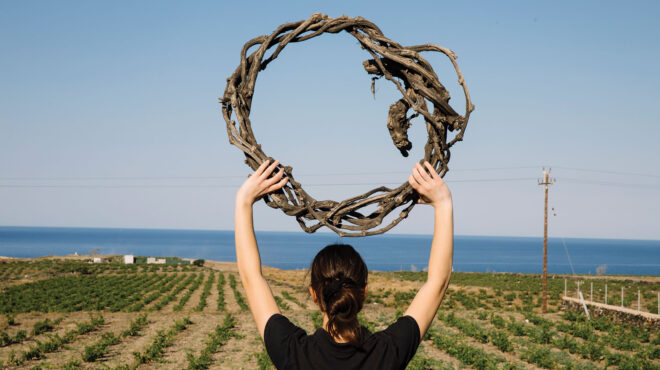 η-κουλούρα-της-σαντορίνης-γλυπτική-με-563130832