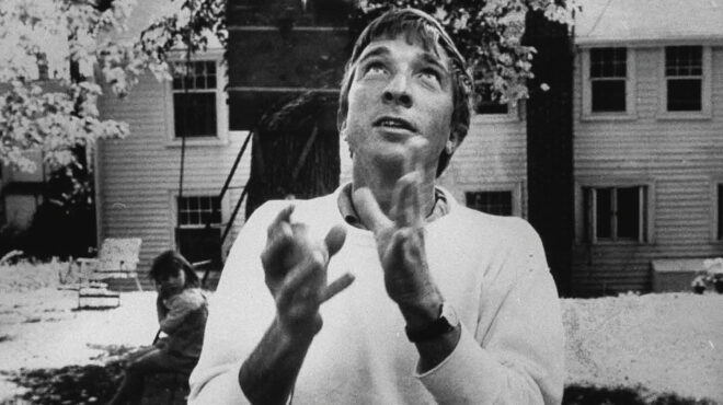 για-ένα-βιβλίο-θησαυρό-του-τζον-απντάι-563121412