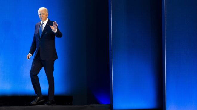 αιχμές-και-από-πελόζι-κλούνεϊ-κατά-μπά-563120407