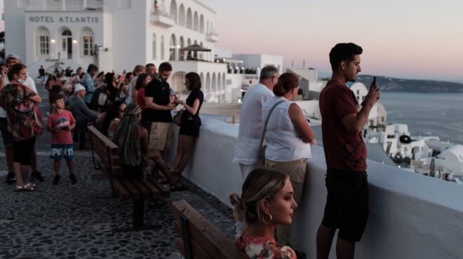 προβλήματα-λόγω-υπερτουρισμού-από-τη-563133469