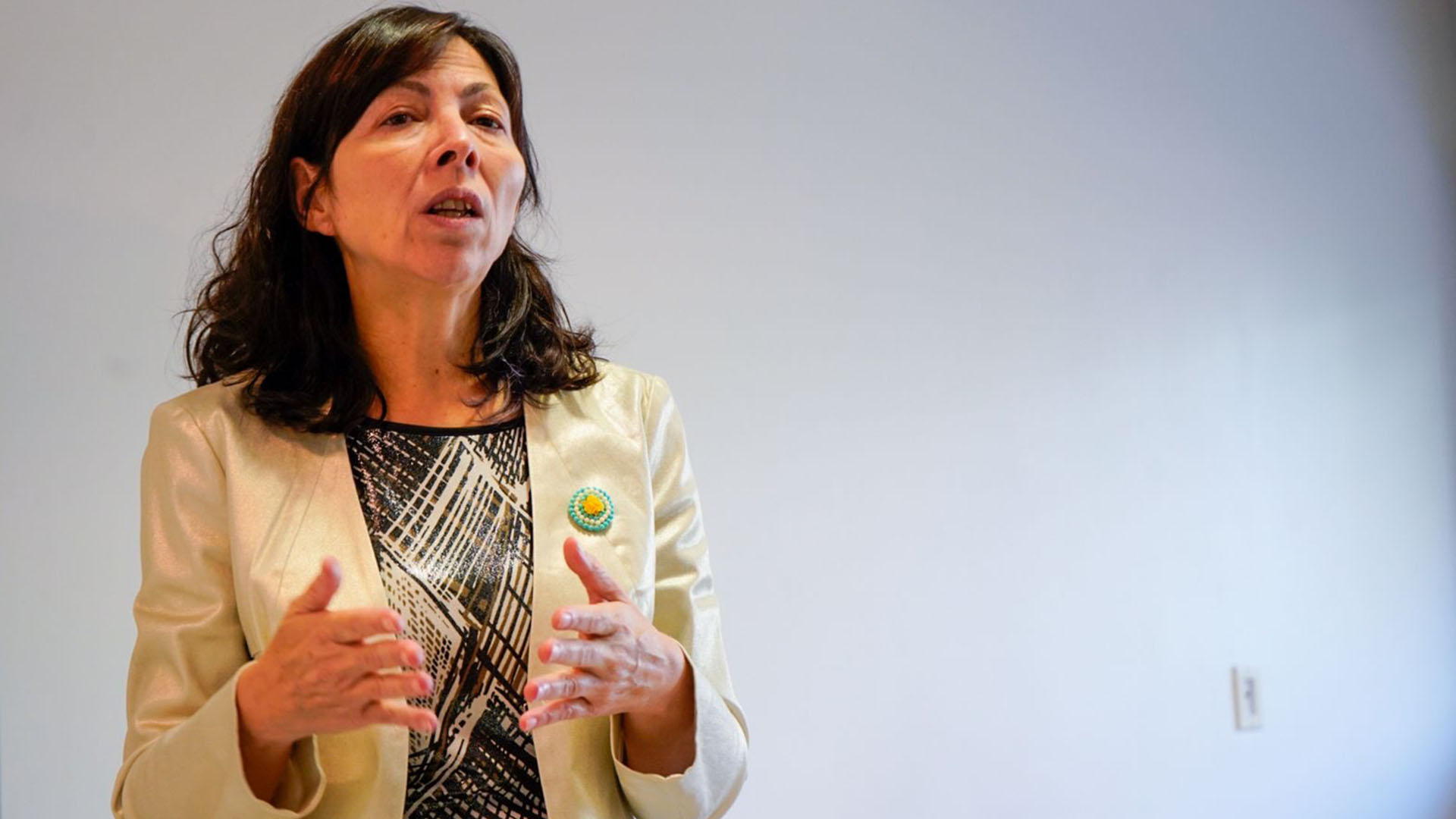 Σιλβίνα Μπατάκις: «Οταν η πολιτική με αγχώνει διαβάζω Καζαντζάκη»-2