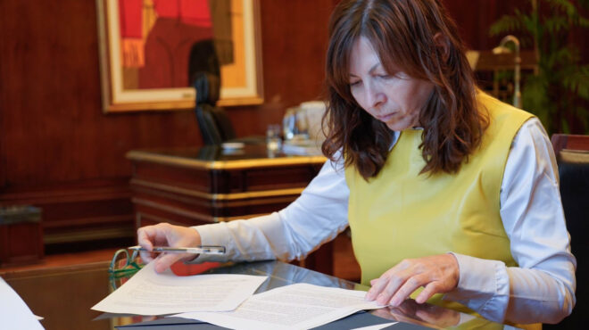 σιλβίνα-μπατάκις-οταν-η-πολιτική-με-α-563107675