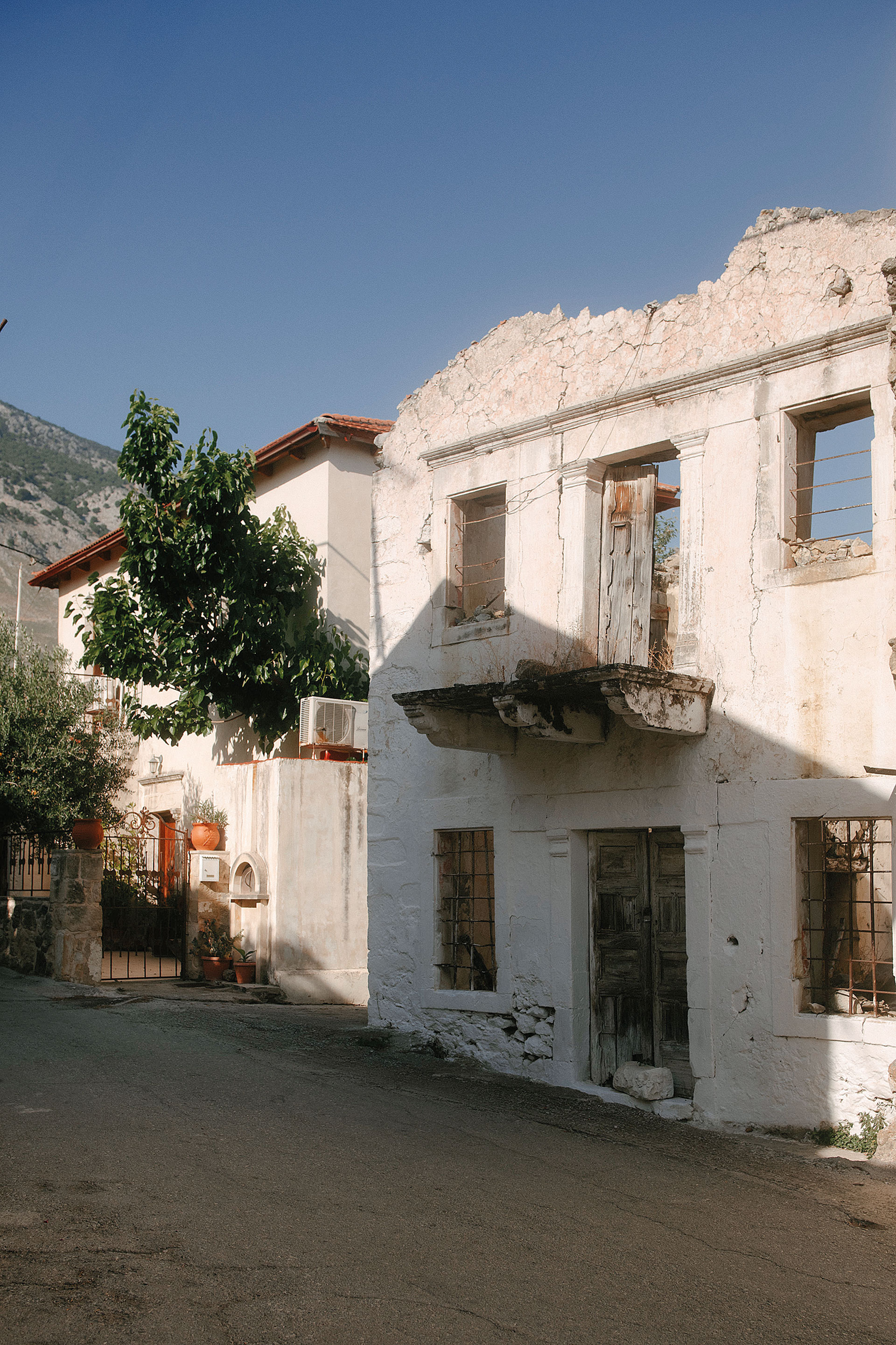 Μιχάλη Αλμπάτη, μιλάνε τα αγόρια με τους νεκρούς στην Κρήτη;-5