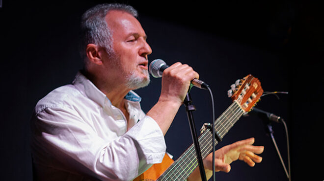 στα-κρυμμένα-ανήκω-κι-εγώ-563114410