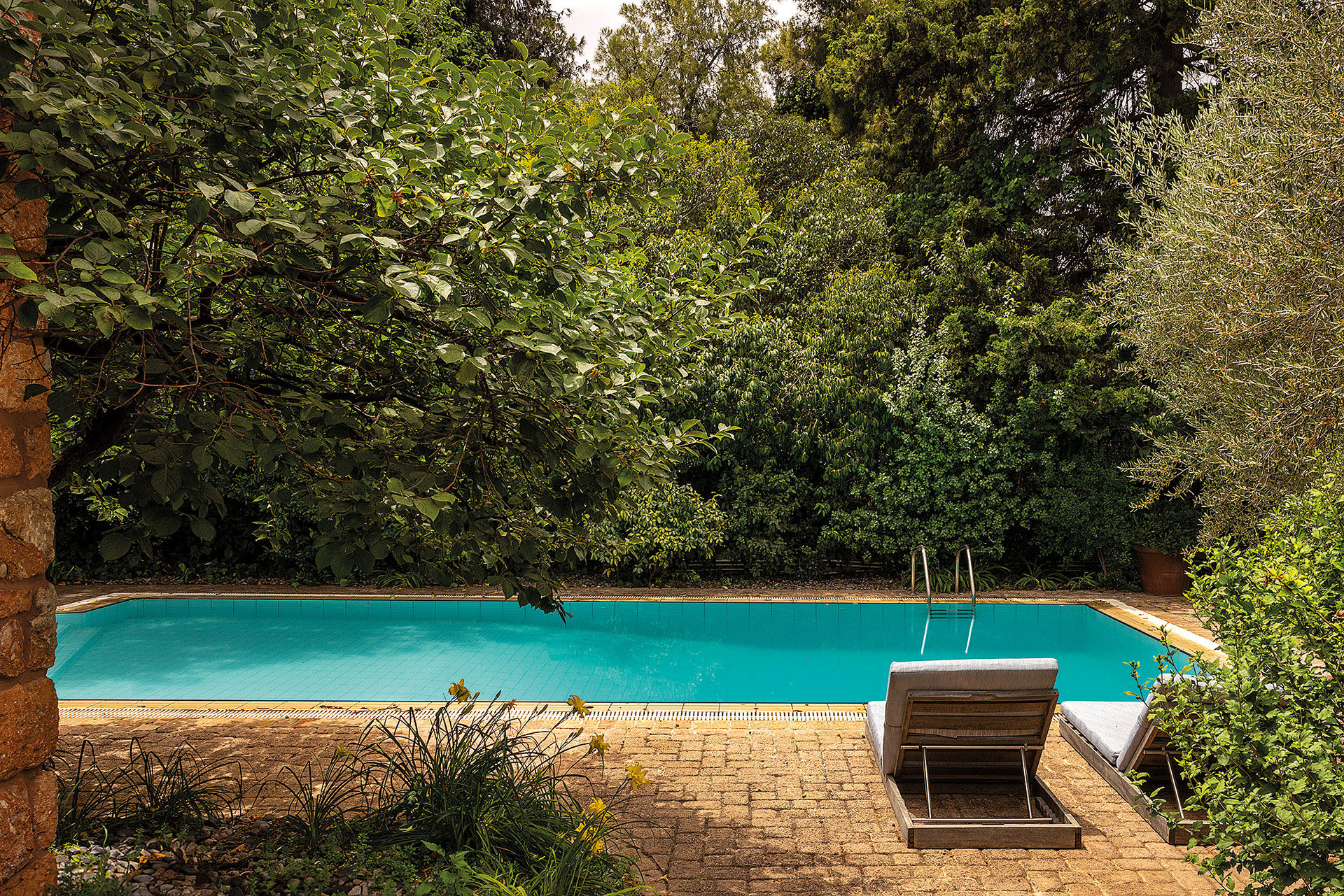 Μία πέτρινη οικία στην Εκάλη αποκαλύπτει έναν μοναδικό (μικρό) κόσμο-7