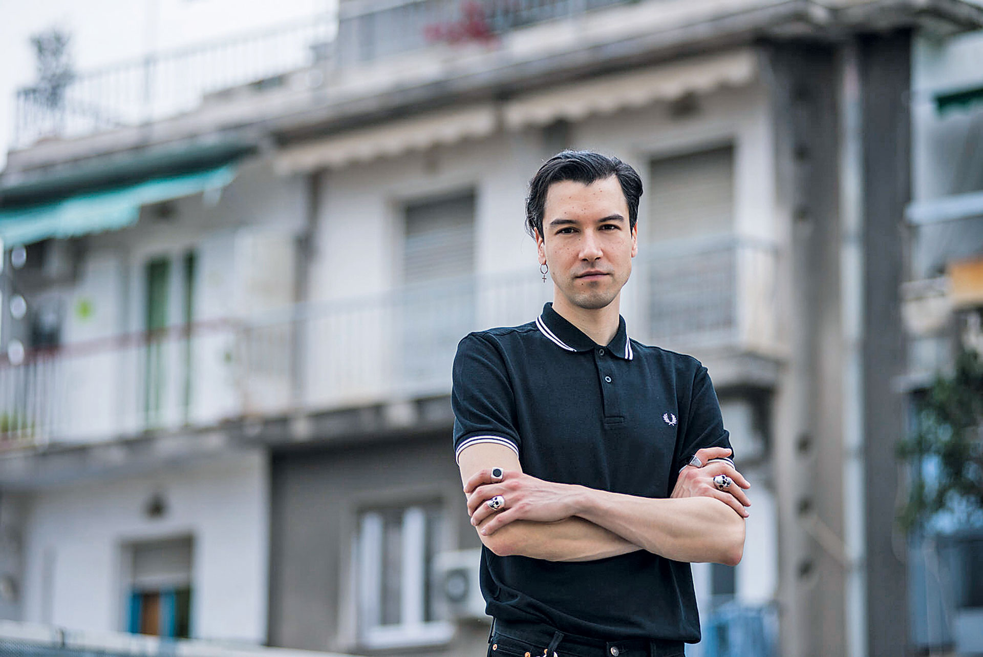 «Ζούμε σε έναν παράλογο κόσμο»-1