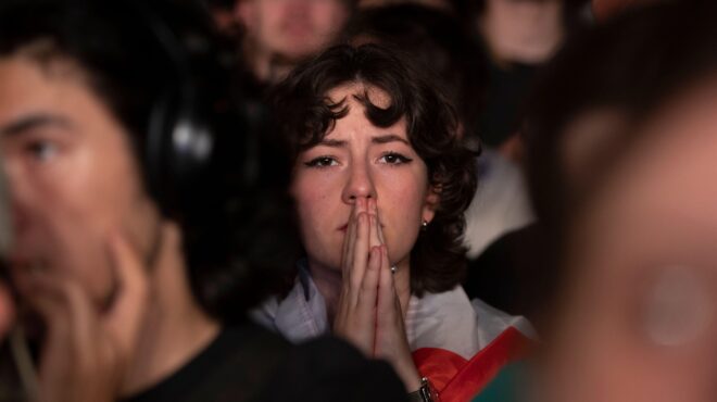 πατριώτες-στην-ε-ε-με-λεπέν-και-σαλβί-563113108