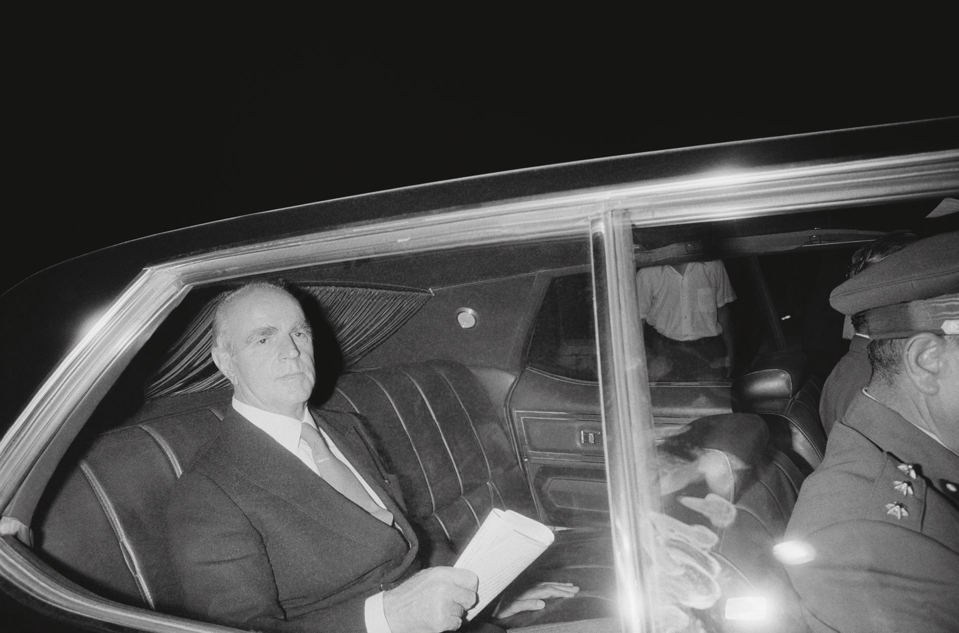 Μεταπολίτευση: Oι πρώτες μέρες-9