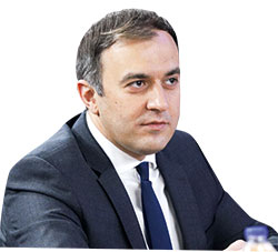 Η πατρίς ευγνωμονούσα-1