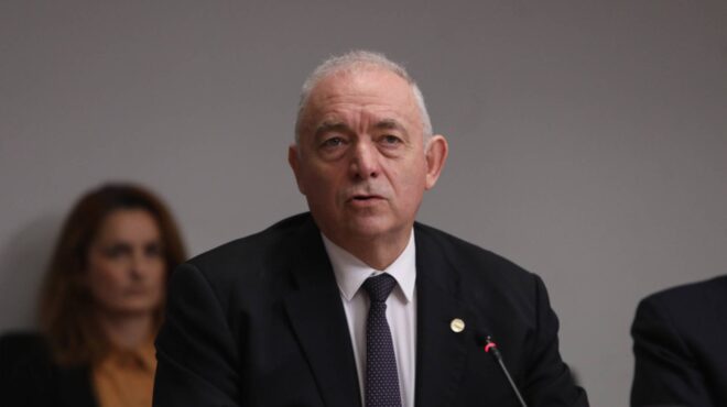 οι-γεωτρήσεις-μας-βγάζουν-πια-αέρα-563151184