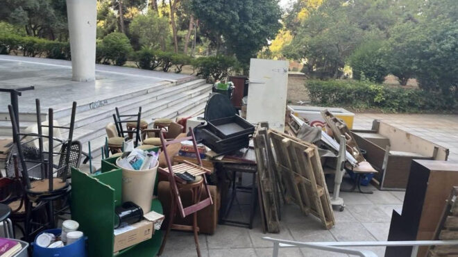 απθ-αστυνομική-επέμβαση-για-εκκένωση-563115268