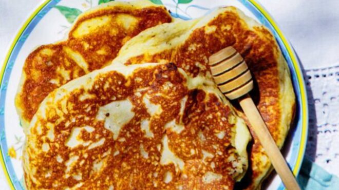 ελαφριά-αλμυρά-πανκέικ-με-γιαούρτι-κα-563136214