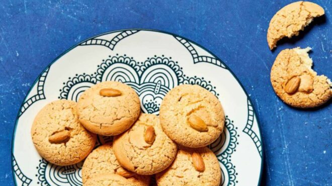 εργολάβοι-ή-αλλιώς-αμυγδαλωτά-μπισκό-563131894