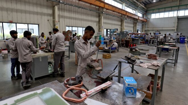 η-ινδία-διαθέτει-239-δισ-δολ-για-τόνωση-τη-563140834