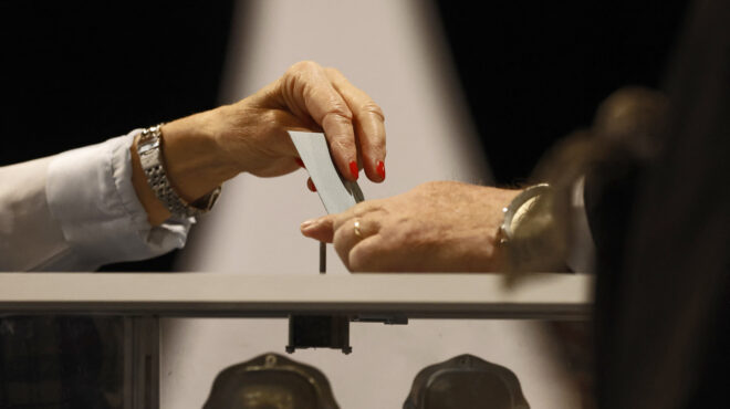 γαλλία-εκλογές-κανένα-κόμμα-δεν-φαίν-563114809