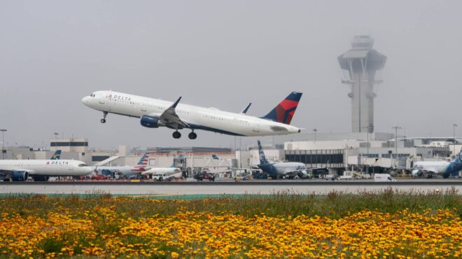 bρετανικές-και-αμερικανικές-εταιρείε-563153380