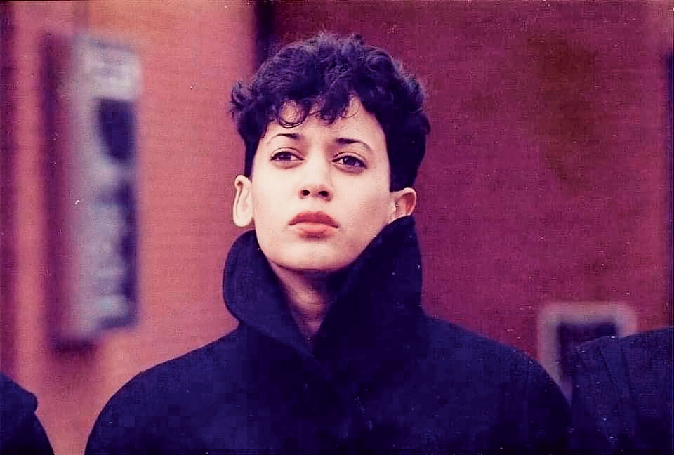 Ρόμπερτ Σραμ στην «Κ»: Πώς η «χλωμή» αντιπρόεδρος βρήκε τη φωνή της-1