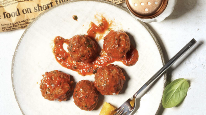 κεφτεδάκια-μοσχαρίσια-με-σάλτσα-ντομ-563103697