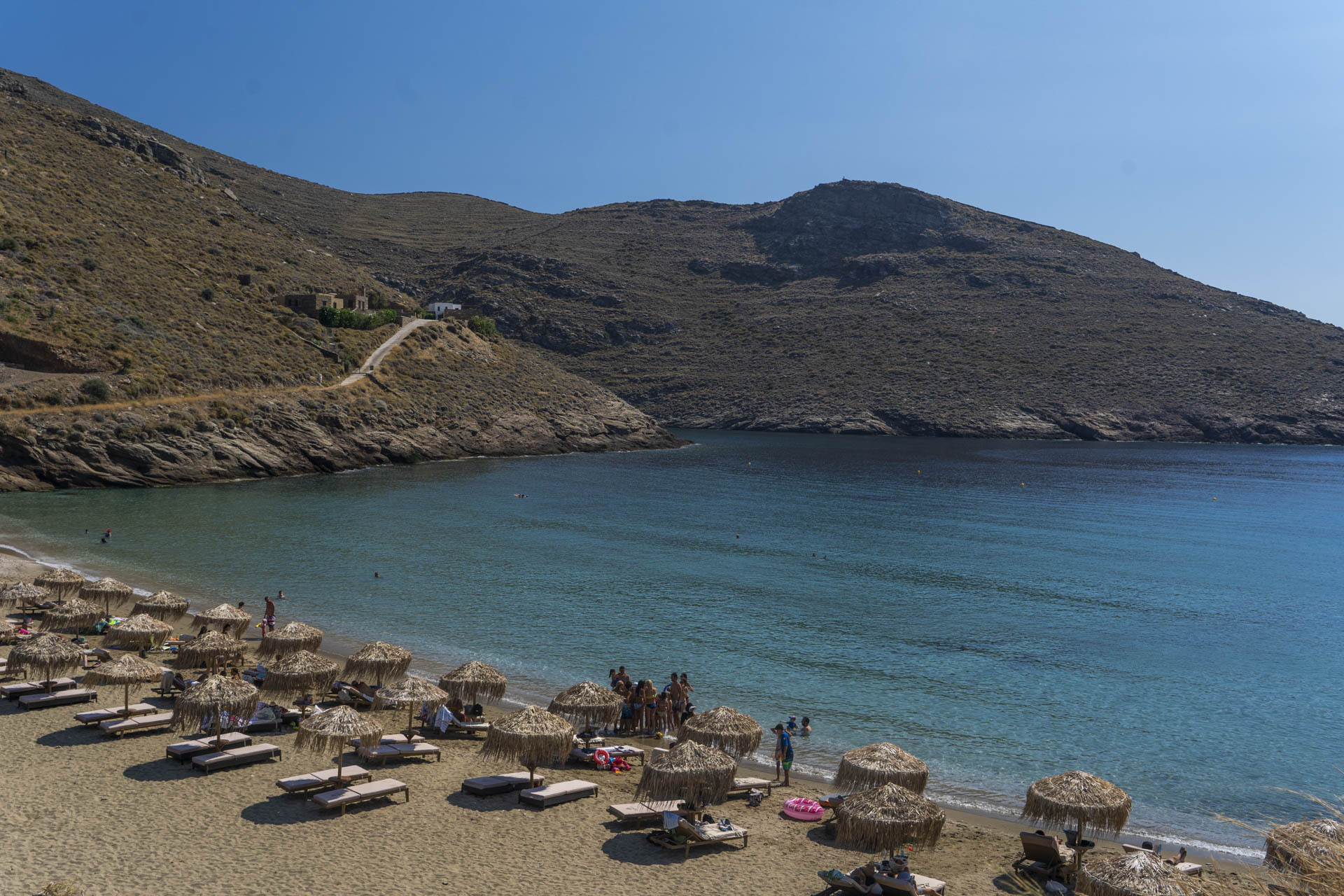 Ξύλα, λόζα και παγωτό ρυζόγαλο στην Τζια-1