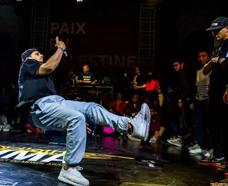 Οταν ο «δράκος» έμαθε break dance-1