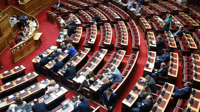 στο-συρτάρι-οι-υποκλοπές-εν-μέσω-αντιδ-563151661