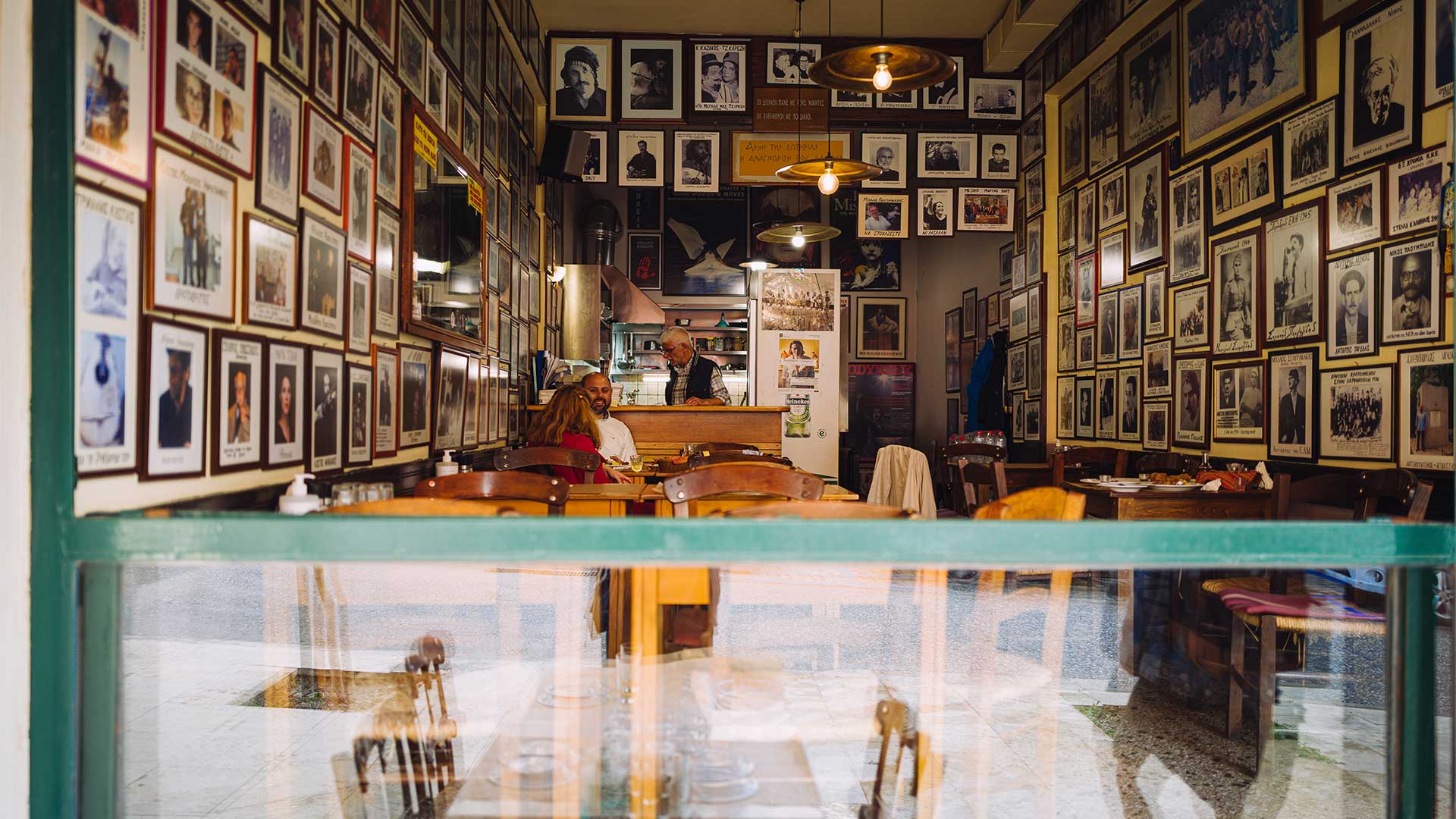 Καφενές του Καγιαμπή στο Ηράκλειο: ένας καφενές για στοχαστές, αγωνιστές και ρομαντικούς-2